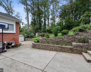 6421 Woodville Drive - Photo Thumbnail 56