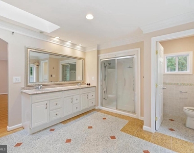 6421 Woodville Drive - Photo Thumbnail 45