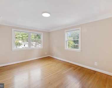 6421 Woodville Drive - Photo Thumbnail 26