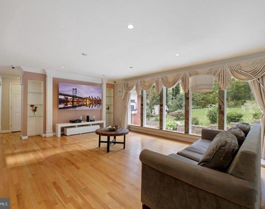 6421 Woodville Drive - Photo Thumbnail 19
