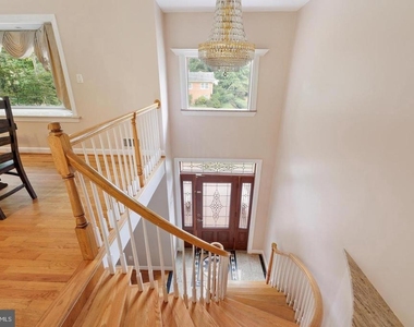 6421 Woodville Drive - Photo Thumbnail 15