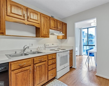 2300 Pimmit Drive - Photo Thumbnail 6