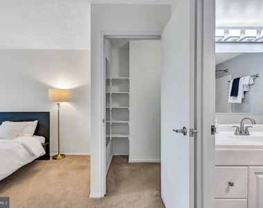 2300 Pimmit Drive - Photo Thumbnail 19