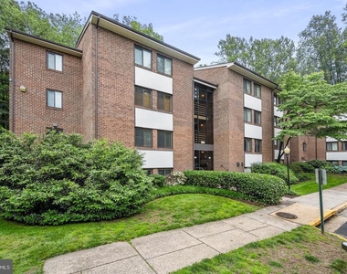 1423 Northgate Square - Photo Thumbnail 1