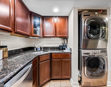 1423 Northgate Square - Photo Thumbnail 12
