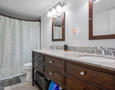 1423 Northgate Square - Photo Thumbnail 18