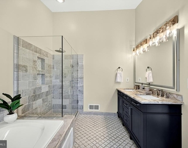 8006 Trevor Place - Photo Thumbnail 24