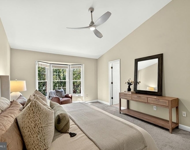 8006 Trevor Place - Photo Thumbnail 20