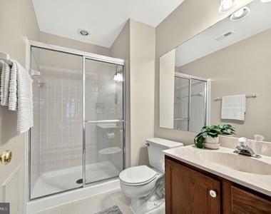 8006 Trevor Place - Photo Thumbnail 35