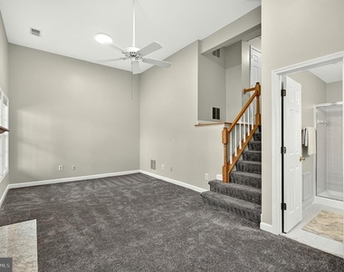 8006 Trevor Place - Photo Thumbnail 33