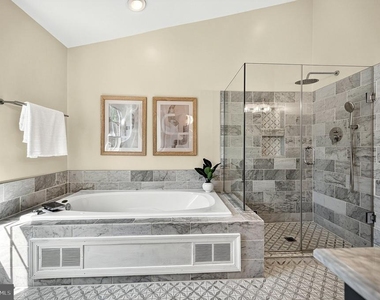 8006 Trevor Place - Photo Thumbnail 23