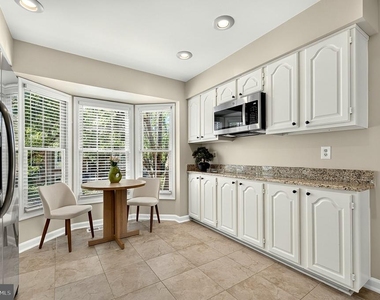 8006 Trevor Place - Photo Thumbnail 8