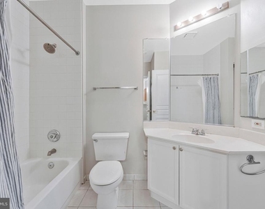 2204 Westcourt Lane - Photo Thumbnail 16