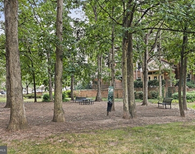 2204 Westcourt Lane - Photo Thumbnail 24