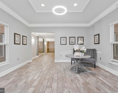2204 Westcourt Lane - Photo Thumbnail 21
