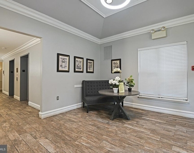 2204 Westcourt Lane - Photo Thumbnail 26