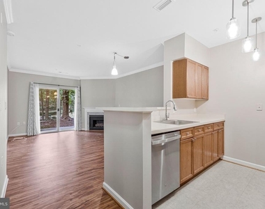 2204 Westcourt Lane - Photo Thumbnail 5