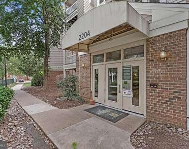 2204 Westcourt Lane - Photo Thumbnail 32