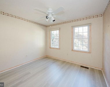 8465 Sevan Court - Photo Thumbnail 27