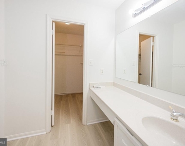 8465 Sevan Court - Photo Thumbnail 20