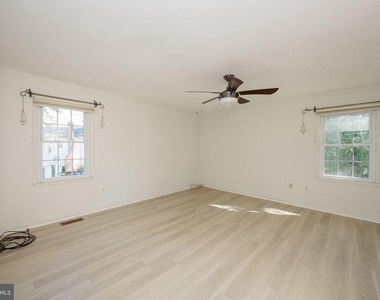 8465 Sevan Court - Photo Thumbnail 18