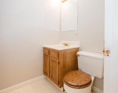 8465 Sevan Court - Photo Thumbnail 16