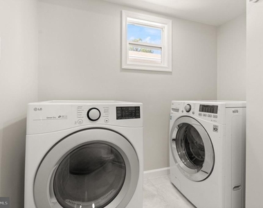 6404 Wayside Place - Photo Thumbnail 27
