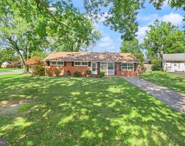 6404 Wayside Place - Photo Thumbnail 40