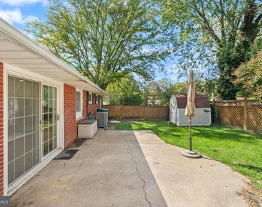 6404 Wayside Place - Photo Thumbnail 28
