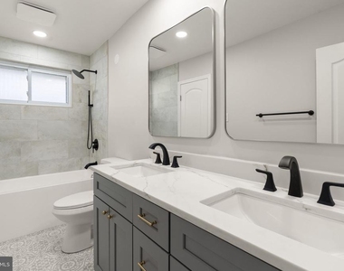 6404 Wayside Place - Photo Thumbnail 22