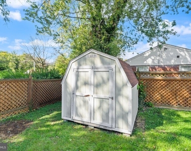 6404 Wayside Place - Photo Thumbnail 35