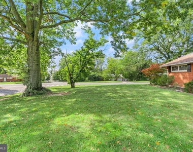 6404 Wayside Place - Photo Thumbnail 37