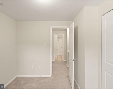 7123 Dijohn Court Drive - Photo Thumbnail 32