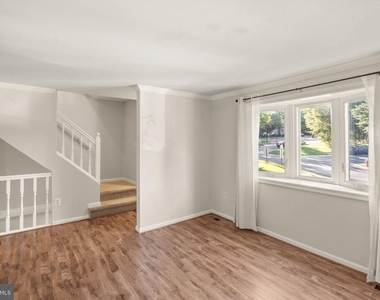 7123 Dijohn Court Drive - Photo Thumbnail 7