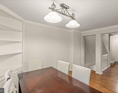 7123 Dijohn Court Drive - Photo Thumbnail 12