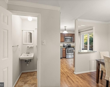 7123 Dijohn Court Drive - Photo Thumbnail 9