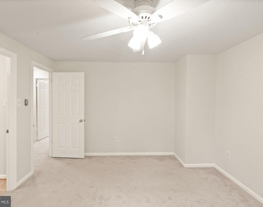 7123 Dijohn Court Drive - Photo Thumbnail 25