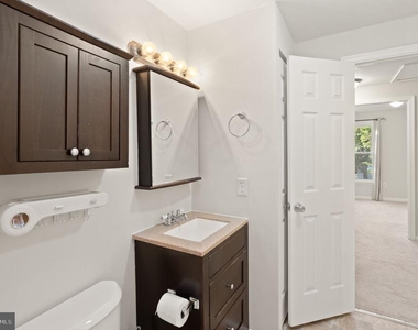 7123 Dijohn Court Drive - Photo Thumbnail 35