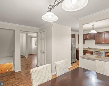 7123 Dijohn Court Drive - Photo Thumbnail 11