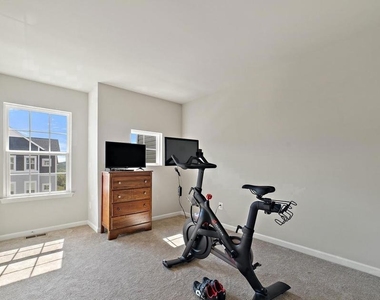 108 Halo Court - Photo Thumbnail 16