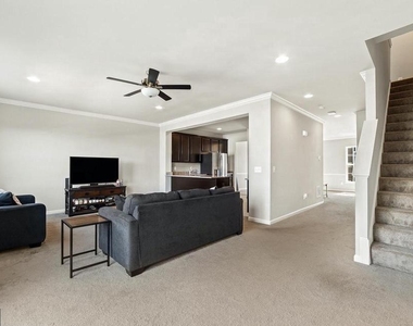 108 Halo Court - Photo Thumbnail 7