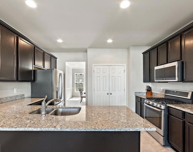 108 Halo Court - Photo Thumbnail 9