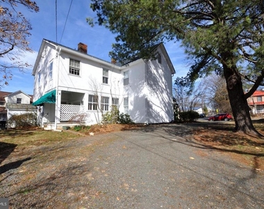194 Waterloo Street - Photo Thumbnail 12