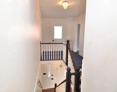 194 Waterloo Street - Photo Thumbnail 31