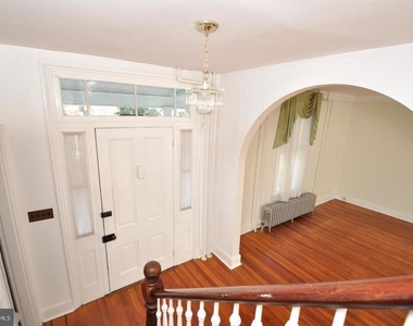 194 Waterloo Street - Photo Thumbnail 32