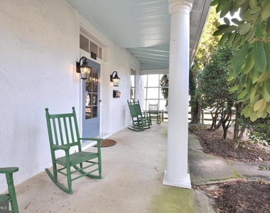 194 Waterloo Street - Photo Thumbnail 4