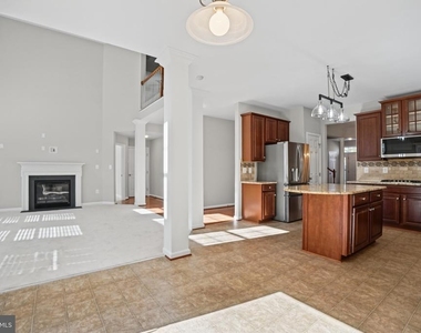 1100 Wright Court - Photo Thumbnail 18