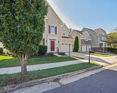 1100 Wright Court - Photo Thumbnail 1