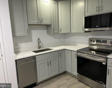216 Cameron Street - Photo Thumbnail 4