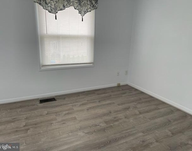 216 Cameron Street - Photo Thumbnail 11
